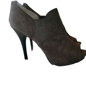 Fergalicious, Peep toe, High Heels, Thin Heel,  Brown, Zip up back, Women's  8.5